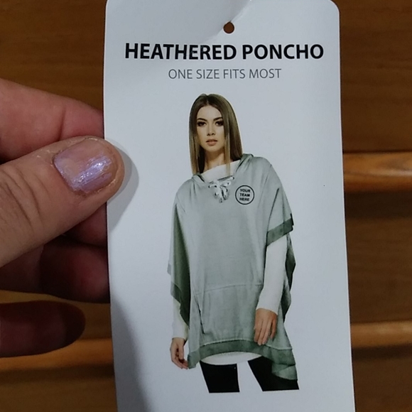 NWT Green Bay Packers sweatshirt poncho - Picture 11 of 11